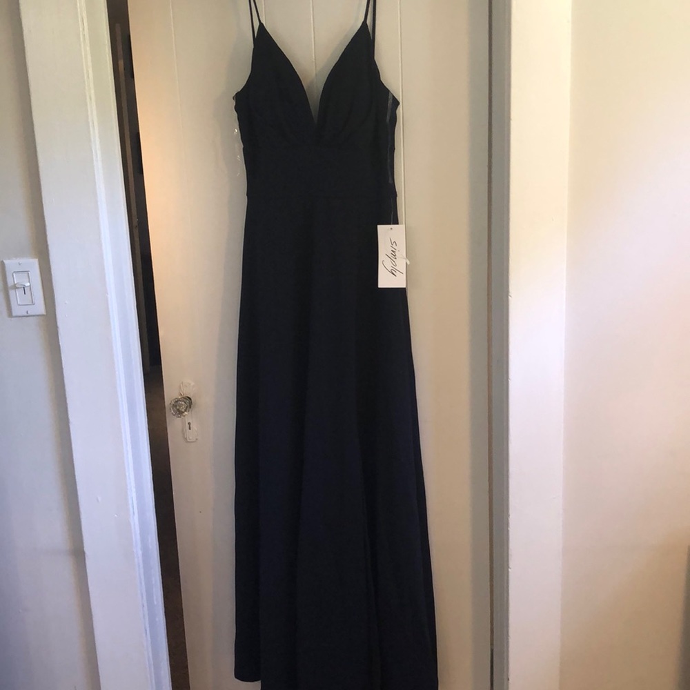 STUNNING navy long gown. Perfect for bridesmaid.